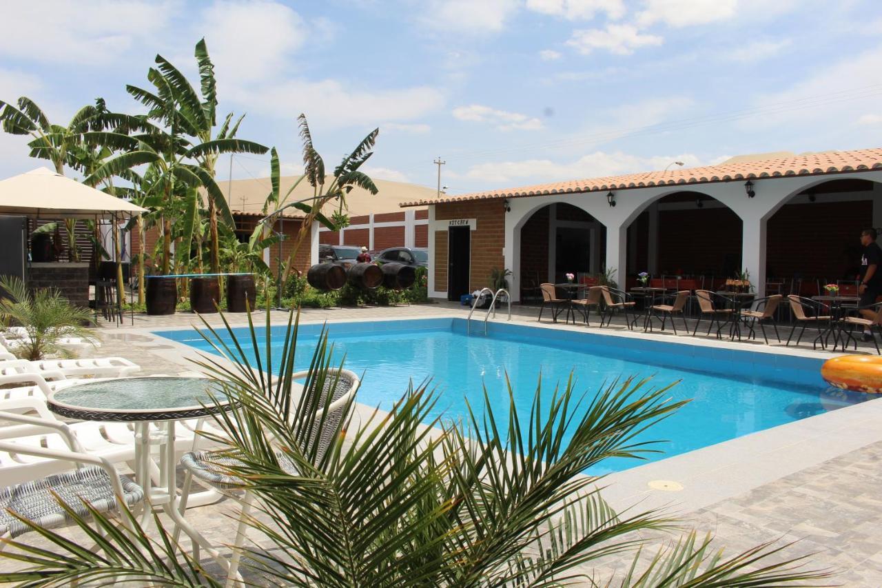 Huacachina Desert House Hotel 2*