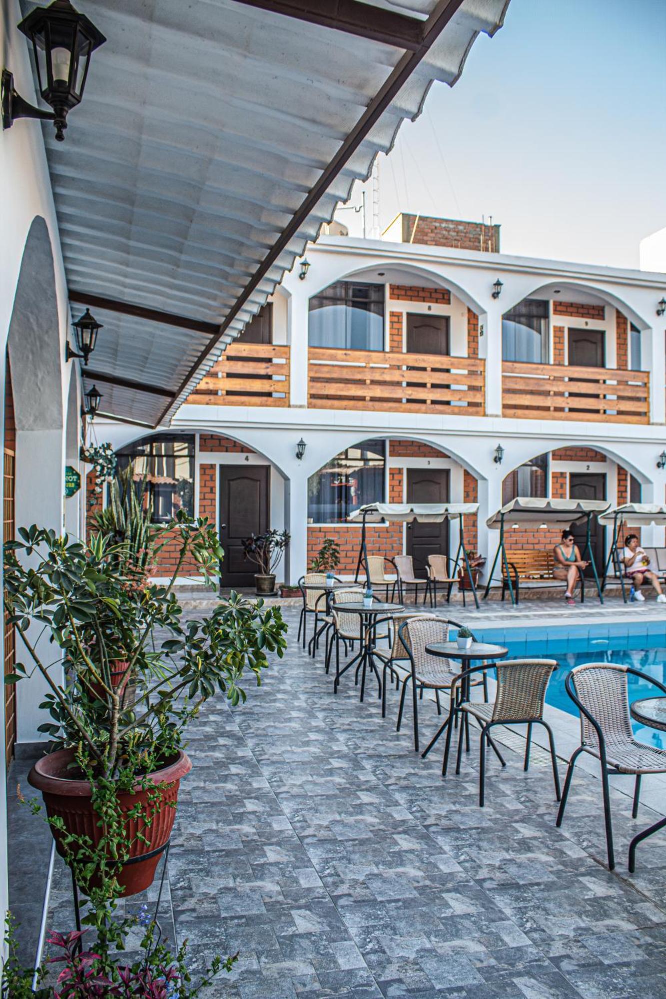 Huacachina Desert House Hotel